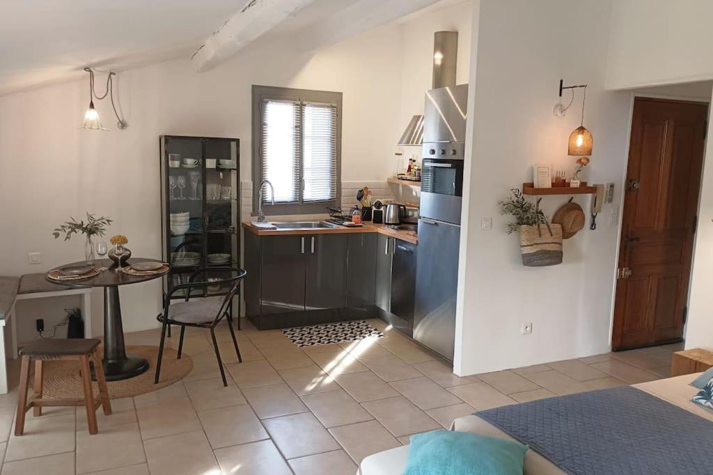 Ferienwohnung Vue Imprenable Sur La Sorgue LʼIsle-sur-la-Sorgue Exterior foto